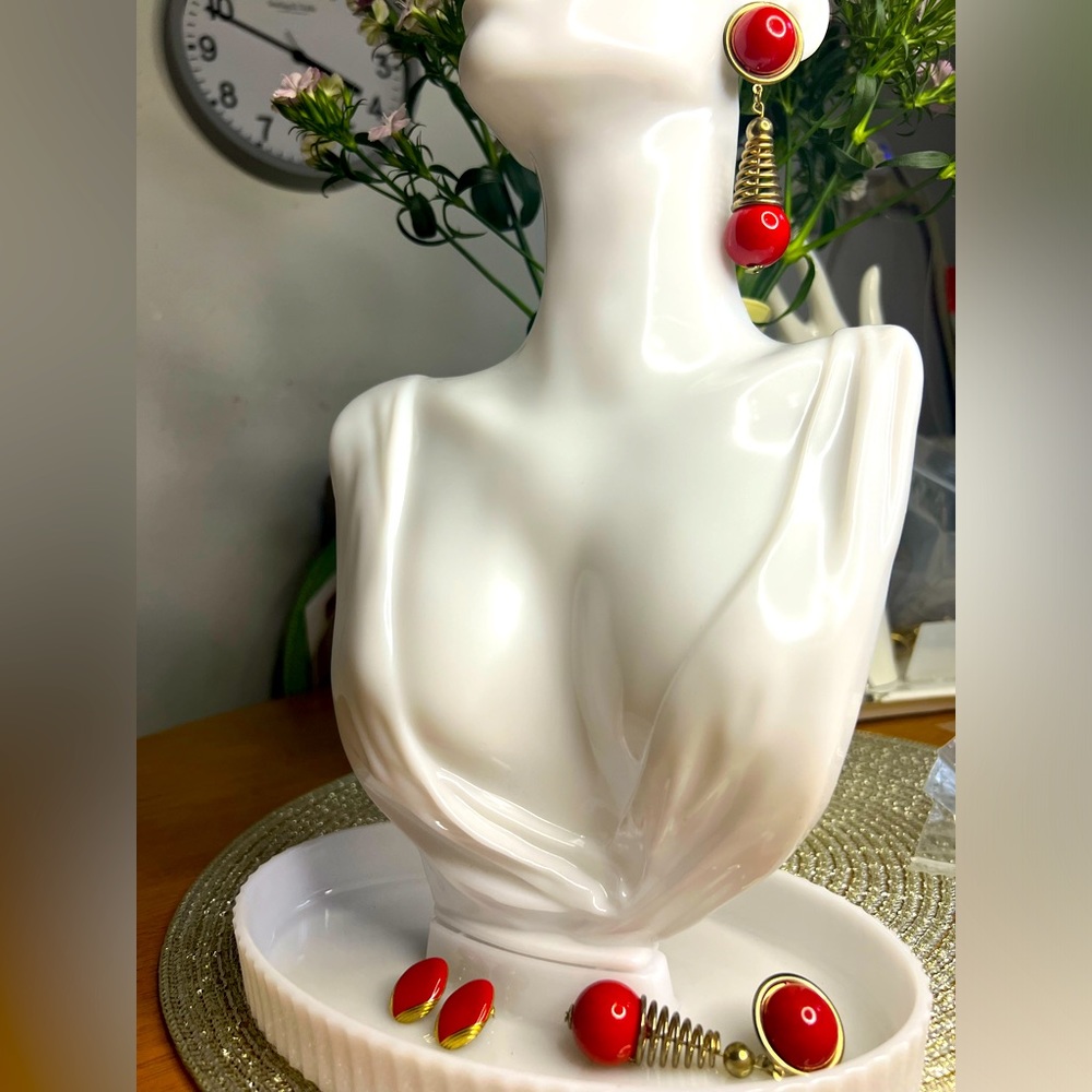 Vintage Set of 2 Red and Gold Earrings🔴✨